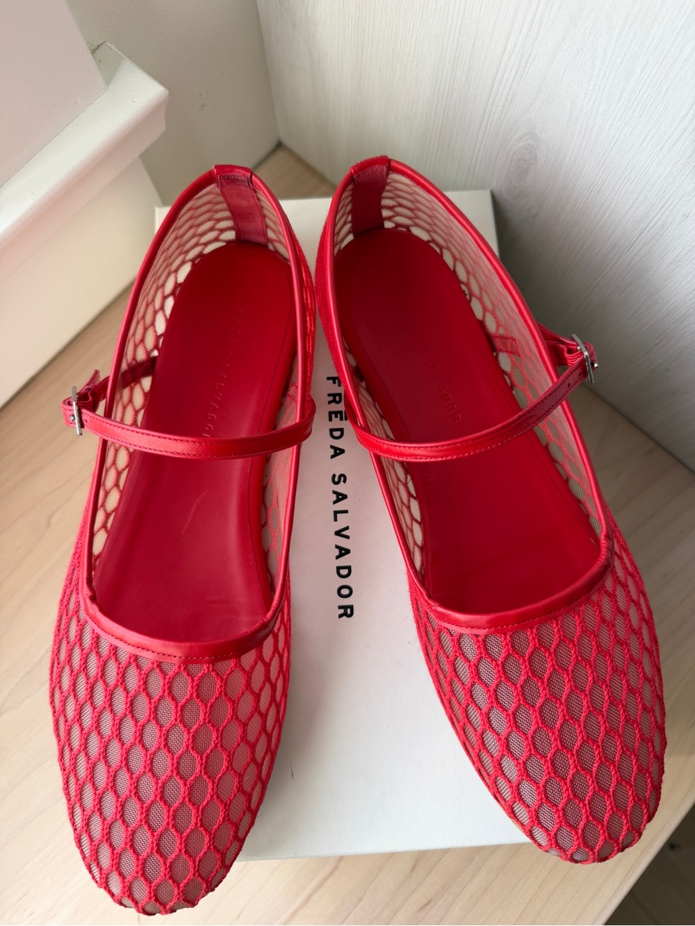 Freda Salvador Laurel Fishnet Mary Jane Flats Crimson Red Size 10